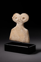Old syrian eye idol, Tell Brak, ca. 3500 - 3300 BC, Mesopotamia – Northeastern Syria, Tell Brak, Size: H: 7,5 cm B: 6 cm (H: 3.0 inch B: 2.4 inch), ID: 3052652 - 2/4
