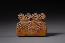 Altsyrisches doppeltes Augenidol, ca. 3. Jahrtausend v.Chr., Nordmesepotamien - Nordost Syrien, Tell Brak, Größe: H: 4,3 cm B: 5,3 cm (H: 1.7 inch B: 2.1 inch), ID: 3052653 - 2/4