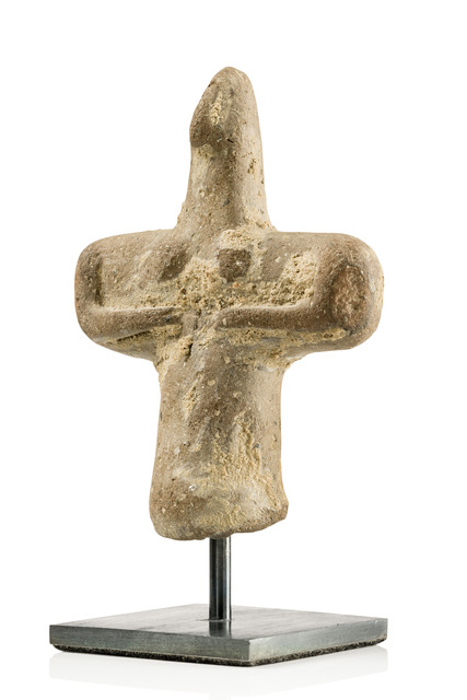 Female idol of the "Sesklo" culture, ca. 7th - 6th millennium BC, Thessaly, Size: H: 10,7 cm (H: 4.2 inch), ID: 3052670