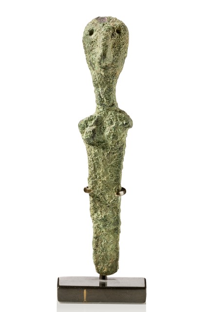 Idole en bronze syrien antique, vers le début du 2e millénaire av. J.-C., Syrie, Taille: H: 9,8 cm (H: 3.9 inch), ID: 3052675