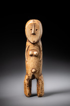 Female figure "iginga" (pl. "maginga"), D. R. Congo, Lega, Size: H: 15 cm (H: 5.9 inch), ID: 3052726 - 6/6