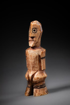 Figure anthropomorphe "iginga" (pl. "maginga"), env. 1900, R. D. Congo, Lega, Taille: H: 11 cm (H: 4.3 inch), ID: 3052728 - 2/6