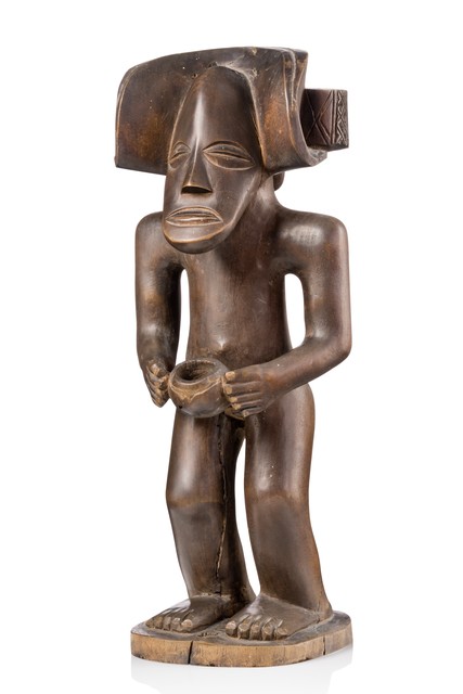 Chief figure "mwanangana", Angola, Chokwe, Size: H: 30 cm (H: 11.8 inch), ID: 3052650