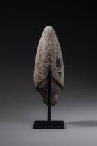 Prähistorisches zoomorphes Steinobjekt, möglicherweise ein Stößel, Papua-Neuguinea - Madang Provinz, Simbai Tal, Größe: M: 21 x 7,5 x 5,1 cm (M: 21 x 7,5 x 2.0 inch), ID: 3052661 - 2/5