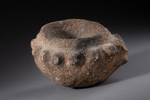 Mortier préhistorique avec visage anthropomorphe, Papouasie-Nouvelle-Guinée - Hautes-Terres, Taille: M: 14,6 x 22,9 x 21,6 cm (M: 14,6 x 22,9 x 8.5 inch), ID: 3052674 - 2/7