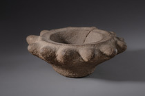 Prähistorischer Sockelmörser, Papua-Neuguinea - Westliches Hochland / Simbu (Chimbu), Größe: M: 9,5 x 29,3 x 28,7 cm (M: 9,5 x 29,3 x 11.3 inch), ID: 3052677 - 4/7