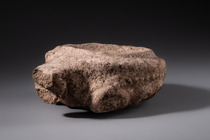 Mortier en pierre préhistorique, Papouasie-Nouvelle-Guinée - Sepik oriental, Taille: M: 11,4 x 27 x 21 cm (M: 11,4 x 27 x 8.3 inch), ID: 3052681 - 4/7
