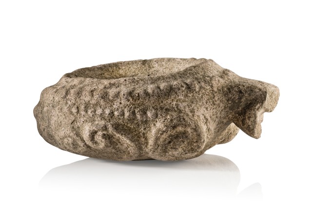 Mortier en pierre préhistorique, Papouasie-Nouvelle-Guinée - Sepik oriental, Taille: M: 11,4 x 27 x 21 cm (M: 11,4 x 27 x 8.3 inch), ID: 3052681
