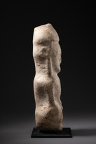 Anthropomorphic stone figure, Solomon Islands, Size: M: 40 cm x 10,3 cm x 9,8 cm (M: 15.7 inch x 4.1 inch x 3.9 inch), ID: 3052733 - 3/5