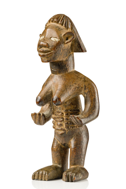 Standing female figure, ca 1880, D. R. Congo, Bembe, Central southern Congo-Brazzaville, Upper Bouenza Basin, Size: H: 13,5 cm (H: 5.3 inch), ID: 3052826