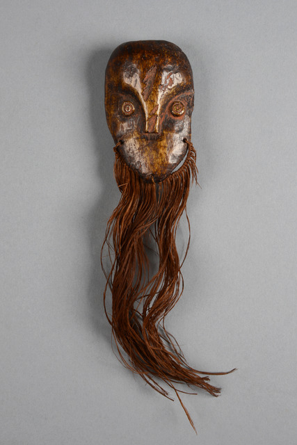 Miniature mask "lukwakongo", D. R. Congo, Lega, Size: L: 8,2 cm 18 cm (with beard) (L: 3.2 inch 7.1 inch (with beard)), ID: 3052822
