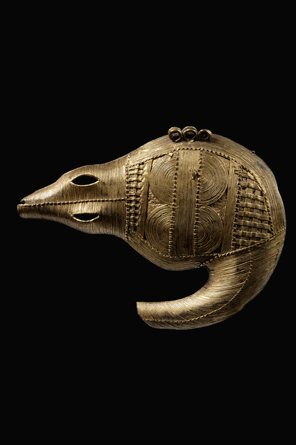 Crocodile pendant, Ghana, Akan, Ashanti, Size: H: 8,8 cm B: 11,2 cm (H: 3.5 inch B: 4.4 inch), ID: 3052830