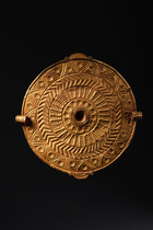 Pectoral disc "akrafokonmu" ("soul washers badge"), Ghana, Akan, Ashanti, Size: D: 12,8 cm (D: 5.0 inch), ID: 3052818 - 2/2