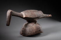 Masque casque avec figure d'oiseau, Nigéria, Yoruba /  Ijebu, Taille: L: 46 cm (L: 18.1 inch), ID: 3052874 - 4/4