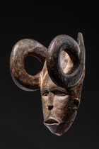 Anthropomorphic mask with horns, Nigeria, Igbo, Size: H: 27 cm (H: 10.6 inch), ID: 3052872 - 4/5