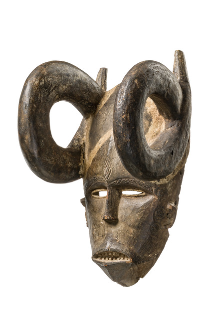 Anthropomorphic mask with horns, Nigeria, Igbo, Size: H: 27 cm (H: 10.6 inch), ID: 3052872