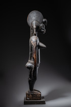 Figure féminine debout "pombia" (pl. "pombibele"), Côte d'Ivoire, Sénoufo, Taille: H: 98,3 cm (H: 38.7 inch), ID: 3052876 - 3/5