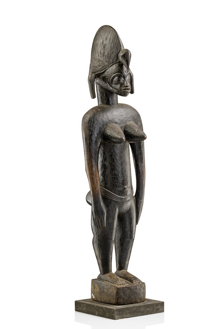 Standing female figure "pombia" (pl. "pombibele"), Côte d'Ivoire, Senufo, Size: H: 98,3 cm (H: 38.7 inch), ID: 3052876
