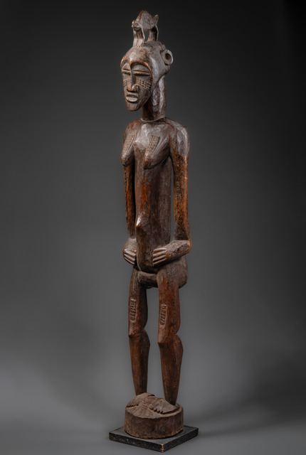 Large female figure "doogele" or "deble", Côte d'Ivoire, Senufo, Size: H: 150,5 cm (H: 59.3 inch), ID: 3052880