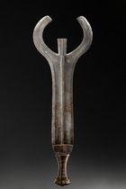 Couteau rituel "bango", "bwagogambanza", R. D. Congo, Lobala, Taille: H: 51 cm (H: 20.1 inch), ID: 3052917 - 2/3