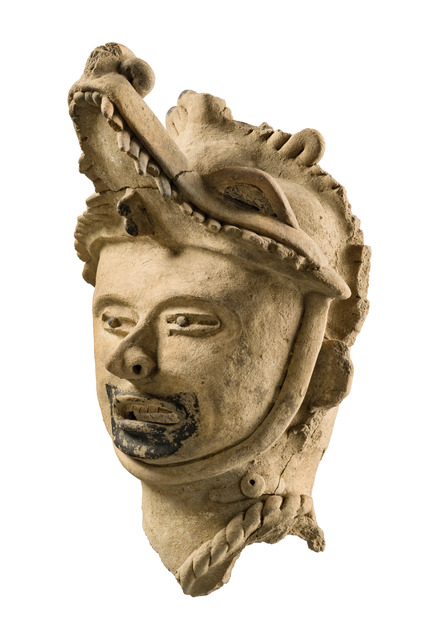 Head of a dignitary, ca. 600 - 900 AD, Mexico, Central Gulf Coast, Size: H: 34 cm (H: 13.4 inch), ID: 3052941