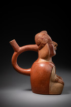 Stirrup vessel seated man, Moche III, Early interim period, ca. 300 - 400 AD, Peru, Moche, Size: H: 22,5 cm (H: 8.9 inch), ID: 3052943 - 3/6