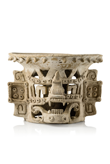 Offering or incense bowl, Late Classical or Early Post-Classical period, ca. 600 - 1250 AD, Mexico / Belize, Maya, Size: H: 19,3 cm D: 27 cm (H: 7.6 inch D: 10.6 inch), ID: 3052947