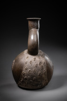 Stirrup spout vessel, Early Horizon, Middle Chavín style, ca. 800 - 600 BC, Peru, Chavin, Size: H: 23,5 cm (H: 9.3 inch), ID: 3052948 - 3/6