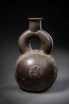 Stirrup spout vessel, Early Horizon, Middle Chavín style, ca. 800 - 600 BC, Peru, Chavin, Size: H: 23,5 cm (H: 9.3 inch), ID: 3052948 - 4/6