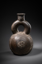 Stirrup spout vessel, Early Horizon, Middle Chavín style, ca. 800 - 600 BC, Peru, Chavin, Size: H: 23,5 cm (H: 9.3 inch), ID: 3052948 - 6/6