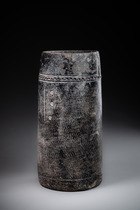 Gobelet haut, Période classique, env. 300 - 900 apr. J.-C., Guatemala, Maya, Taille: H: 24 cm D: 11 cm (H: 9.4 inch D: 4.3 inch), ID: 3052953 - 2/6