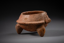 Tripod vessel in the shape of a crab, Period V, ca. 500 - 800 AD, Costa Rica, Highlands or Atlantic slope, Size: H: 8,5 cm (H: 3.3 inch), ID: 3052961 - 3/6