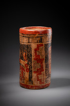 Polychrome cylinder vase, Late Classic Period, ca. 600 - 900 AD, Guatemala, Petén / Mexico, Chiapas, Maya, Size: H: 19,5 cm D: 10 cm (H: 7.7 inch D: 3.9 inch), ID: 3052964 - 3/8