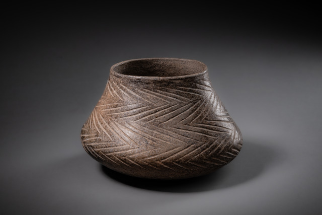 Small vase, Early Ceramic Period, ca. 500 BC - 600 AD, Argentina, Catamarca Province, Condorhuasi, Size: H: 11 cm (H: 4.3 inch), ID: 3052967