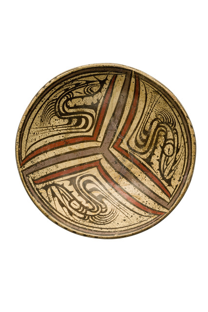 Pedestal bowl of the "Frutera" (Fruit Bowl) type, Transitional from Early to Late Coclé, ca. 800 - 1000 AD, Panama, Gran Coclé, Size: H: 13,5 cm D: 24,5 cm (H: 5.3 inch D: 9.6 inch), ID: 3052969