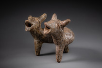Chien à trois pattes et à deux têtes, env. 200 av. J.-C. - 300 apr. J.-C., Mexique, Jalisco, Taille: H: 11 cm, B: 13,5 cm (H: 4.3 inch, B: 5.3 inch), ID: 3052975 - 2/6