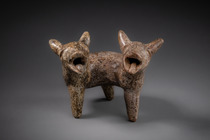 Chien à trois pattes et à deux têtes, env. 200 av. J.-C. - 300 apr. J.-C., Mexique, Jalisco, Taille: H: 11 cm, B: 13,5 cm (H: 4.3 inch, B: 5.3 inch), ID: 3052975 - 6/6