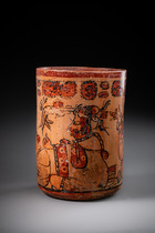 Vase cylindrique polychrome avec scène d'enema, période classique tardive, env. 700 - 900 apr. J.-C., Guatemala, Petén, Maya, Taille: H: 15,4 cm D: 10,5 cm (H: 6.1 inch D: 4.1 inch), ID: 3052983 - 4/6