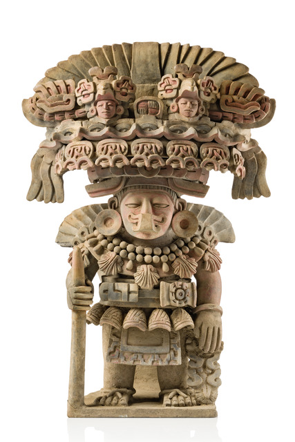 Figurative urn, Classic Period, ca. 300 - 900 AD, Mexico, Maya, Oaxaca / Veracruz, Size: M: 60,5 cm  x 40,7 cm x 30 cm (M: 23.8 inch  x 16.0 inch x 11.8 inch), ID: 3053016