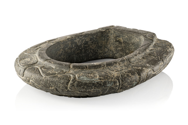 Closed yoke (“yugo”), Classic Period, ca. 450 - 900 AD, Mexico, Veracruz, Size: H: 48,5 cm B: 39,5 cm (H: 19.1 inch B: 15.6 inch), ID: 3053018