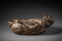 Snuff tray, Pre-Classical or Proto-Classical period, ca. 400 BC - 300 AD, Guatemala, K’iche’ Maya (Quiché), Size: H: 6,5 cm L: 16,5 cm (H: 2.6 inch L: 12.6 inch), ID: 3053021 - 3/7