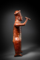 Stehende männliche Figur, Protoklassik, ca. 100 v.Chr. - 250 n.Chr., Mexiko, Jalisco, Größe: H: 53,5 cm (H: 21.1 inch), ID: 3053090 - 3/5