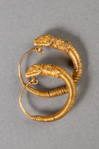 Two earrings, 3rd - 2nd century BC, Greek / Hellenistic, Size: D: 2,8 cm / 3 cm (außen / outside) (D: 1.1 inch / 1.2 inch (außen / outside)), ID: 3053106 - 2/3