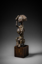 Figure miniature masculine assise, Ghana, Ashanti, Taille: H: 7,5 cm (H: 3.0 inch), ID: 3053129 - 2/5