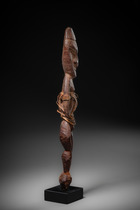 Standing figure, Papua New Guinea - Sepik, Size: H: 29,5 cm (H: 11.6 inch), ID: 3053152 - 3/4