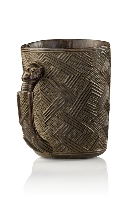 Handled cup for palm wine, D. R. Congo, Kuba, Size: H: 16 cm (H: 6.3 inch), ID: 3053115