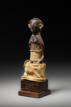 Small anthropomorphic figure, D. R. Congo, Ubangi, Size: H: 16 cm (H: 6.3 inch), ID: 3053154 - 3/5