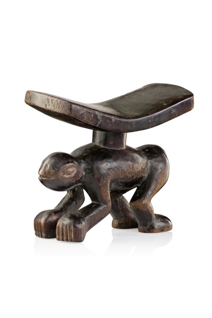 Zoomorphic neckrest "musaw", D. R. Congo, Yaka, Size: H: 15,5 cm, L: 18 cm (H: 6.1 inch, L: 7.1 inch), ID: 3053145