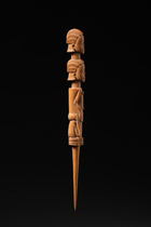 Hair pin, D. R. Congo, Luba, artist: Kiloko of Bussangu, Size: H: 16 cm (H: 6.3 inch), ID: 3053134 - 5/5