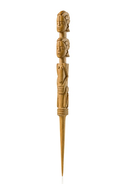 Hair pin, D. R. Congo, Luba, artist: Kiloko of Bussangu, Size: H: 16 cm (H: 6.3 inch), ID: 3053134